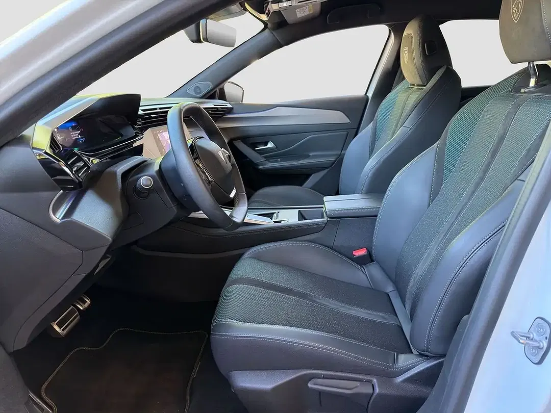 Peugeot 308 - Thumbnail 11