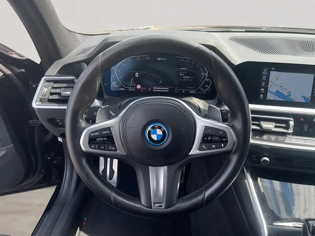 BMW 320 - Thumbnail 13