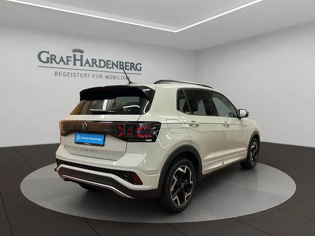 Volkswagen T-Cross - Thumbnail 2