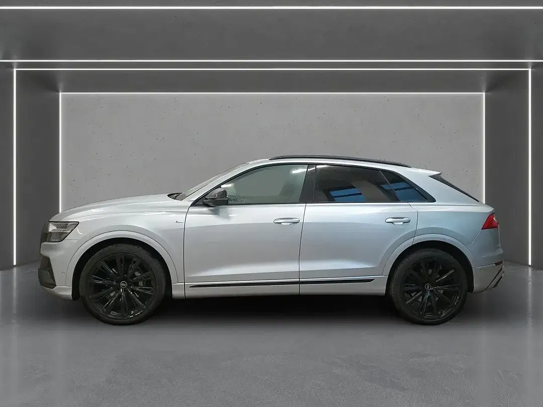 Audi Q8 - Thumbnail 3