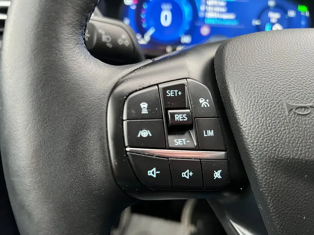 Ford Kuga - Thumbnail 12