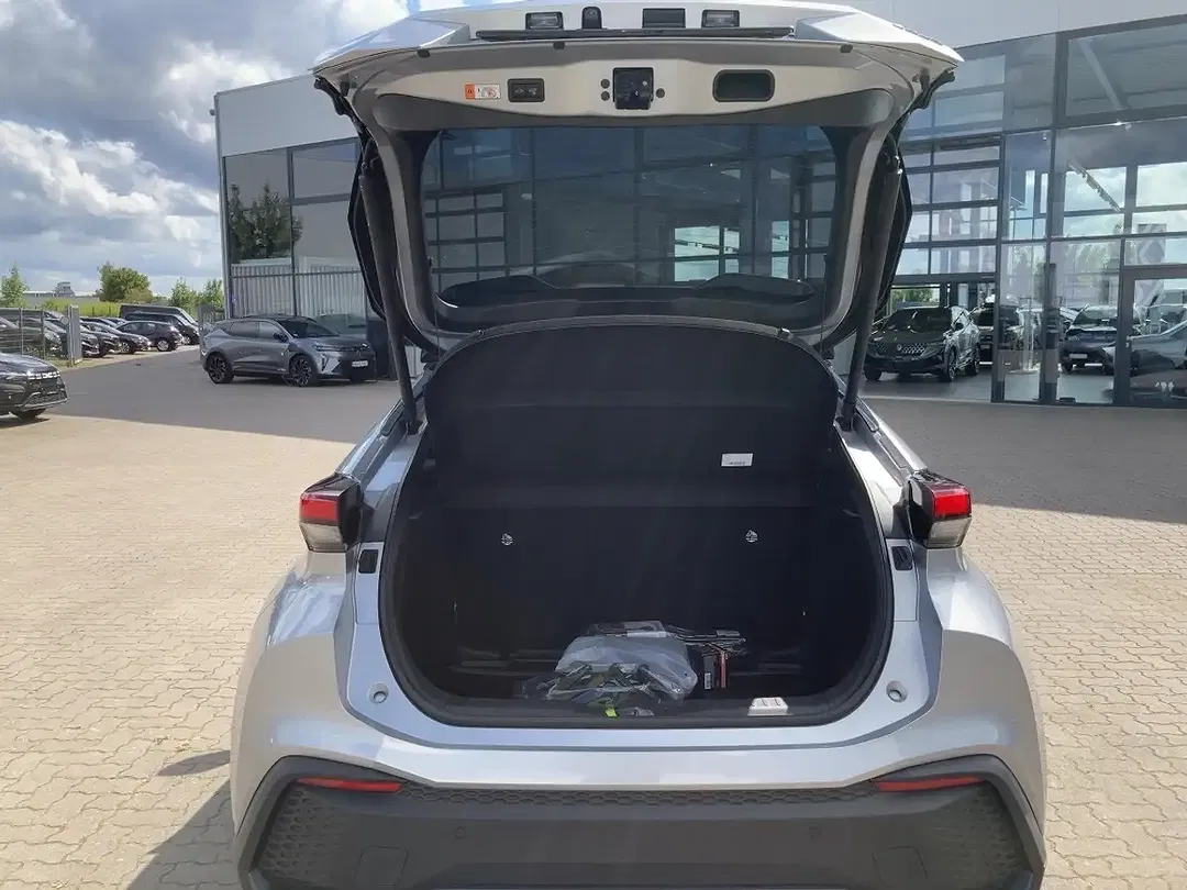 Toyota C-HR - Thumbnail 13