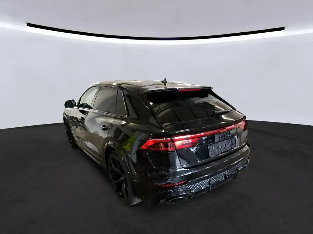Audi RS Q8 - Thumbnail 5