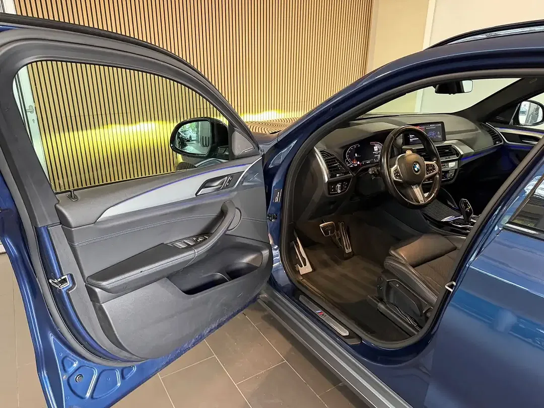 BMW X4 - Thumbnail 9