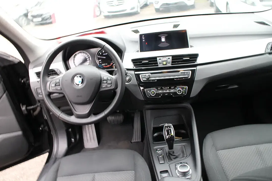 BMW X1 - Thumbnail 10