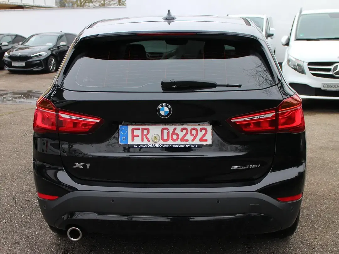 BMW X1 - Thumbnail 4