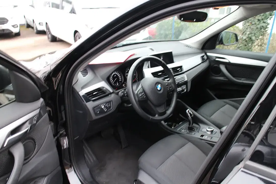 BMW X1 - Thumbnail 8