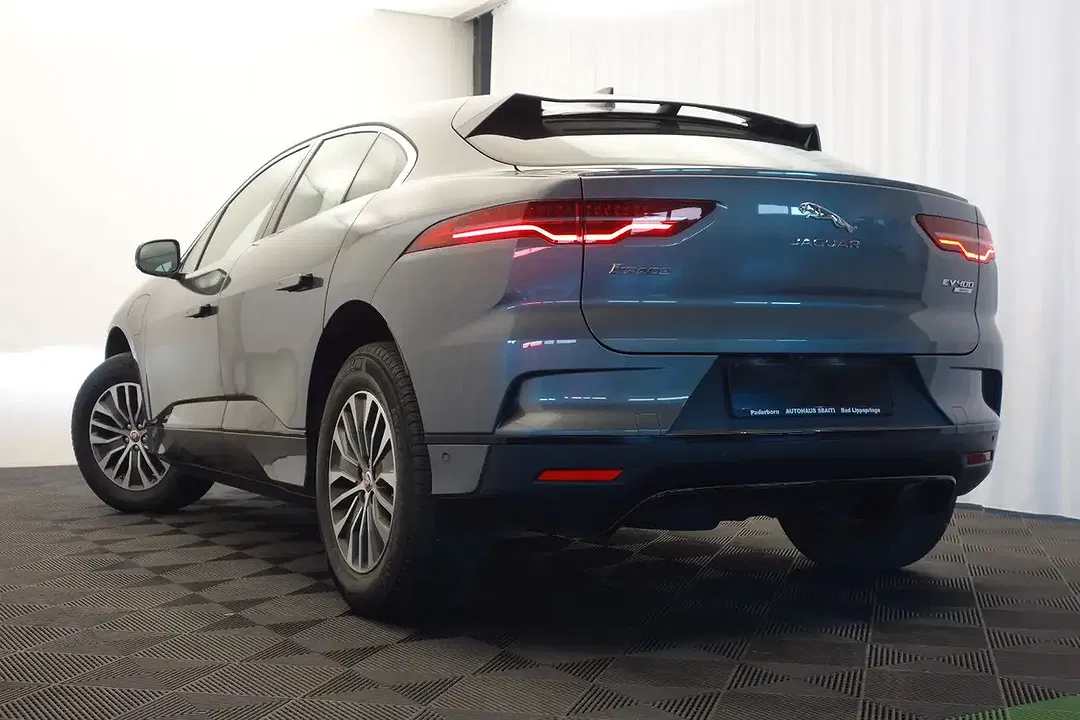 Jaguar I-Pace - Thumbnail 6