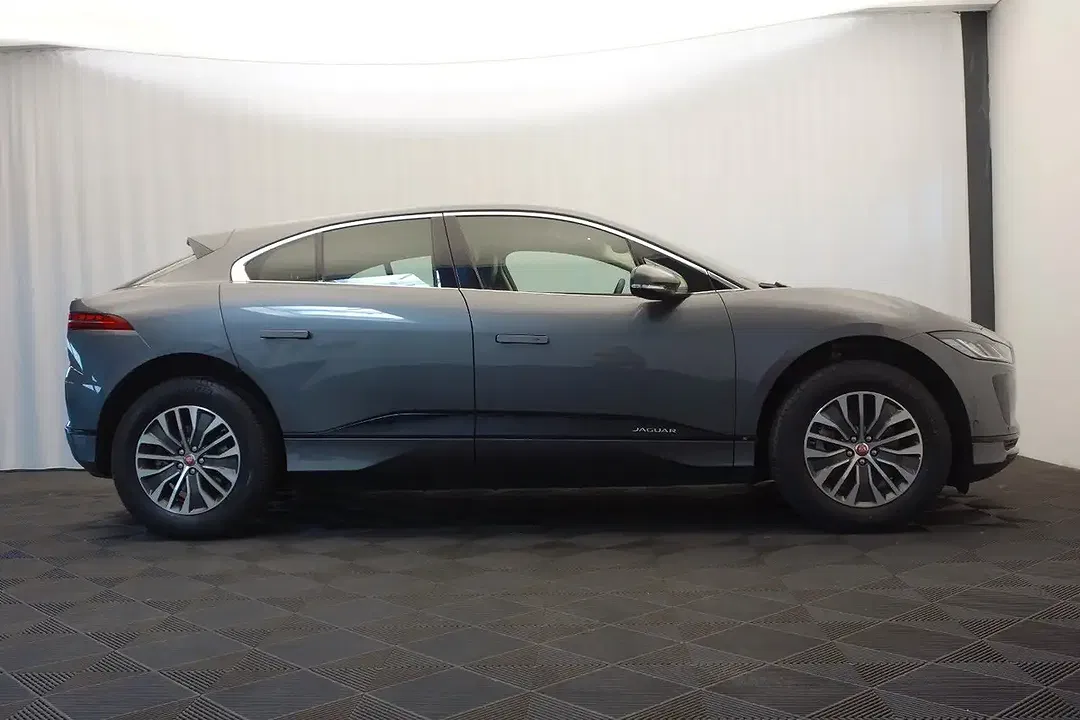 Jaguar I-Pace - Thumbnail 8