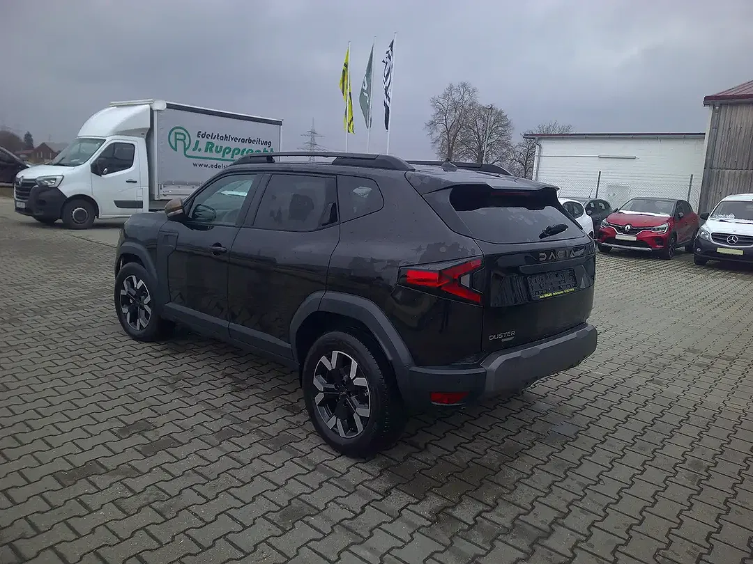 Dacia Duster - Thumbnail 3