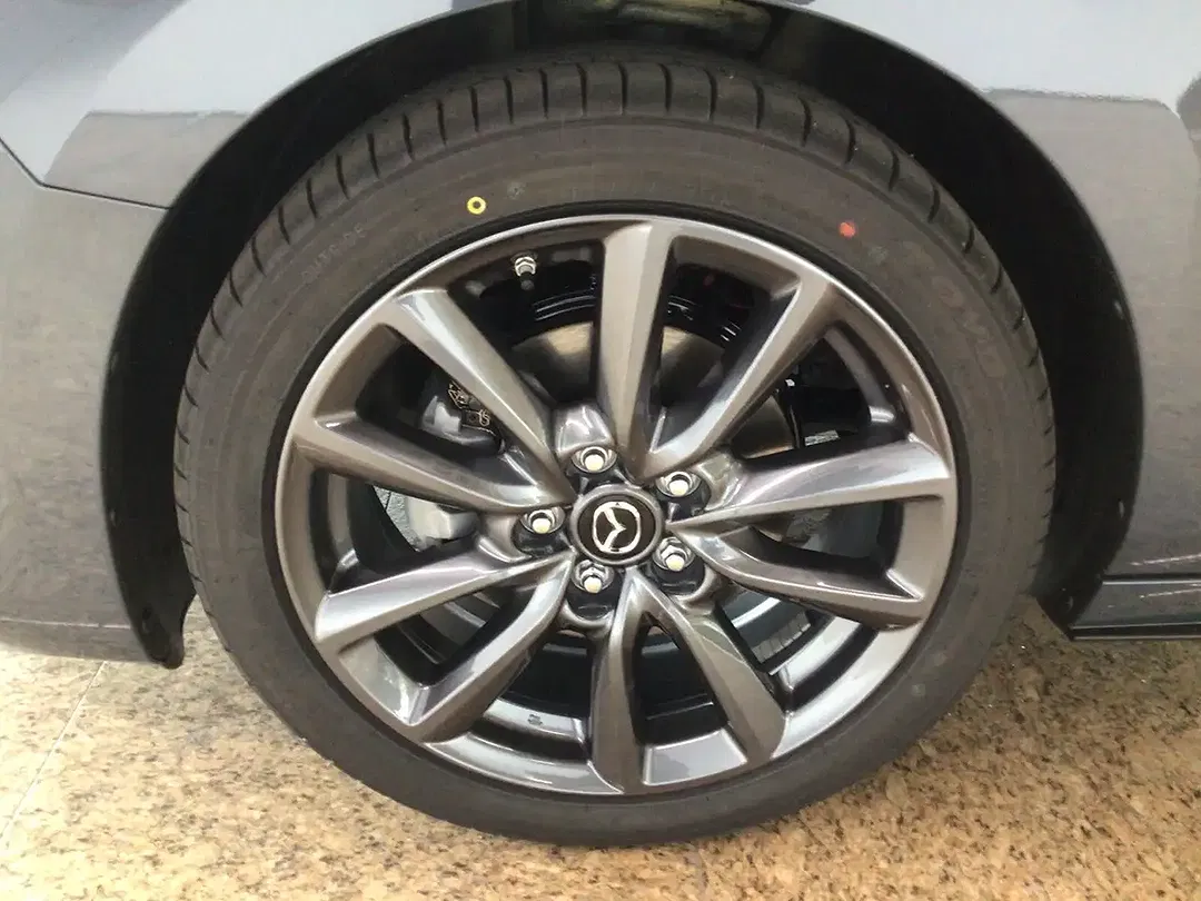 Mazda 3 - Thumbnail 14