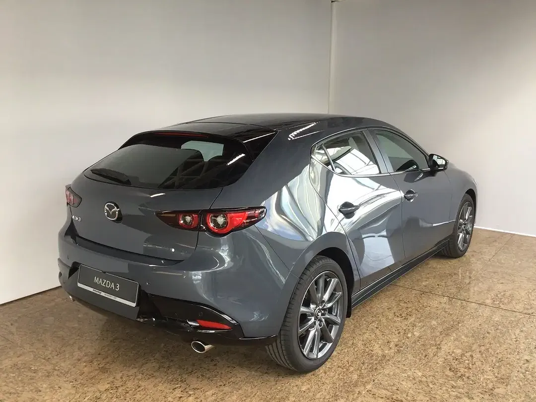 Mazda 3 - Thumbnail 4