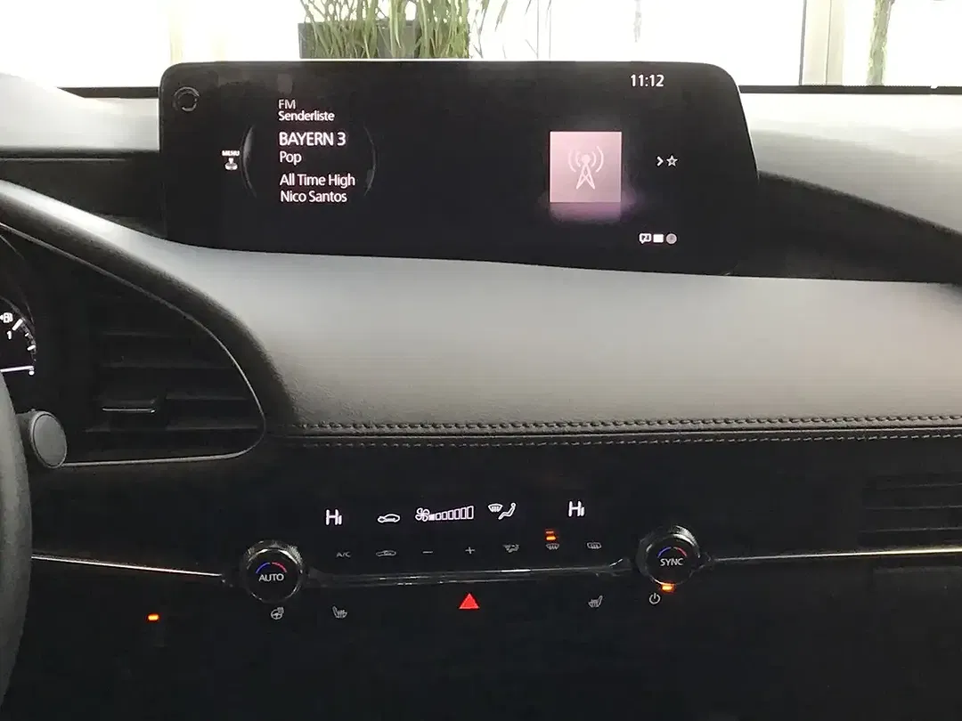 Mazda 3 - Thumbnail 7