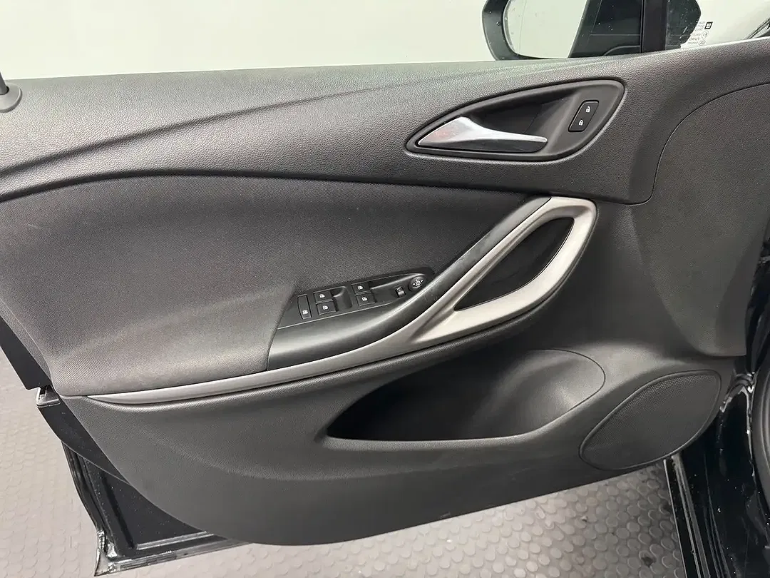 Opel Astra - Thumbnail 11
