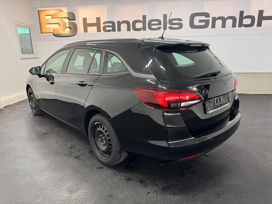 Opel Astra - Thumbnail 6