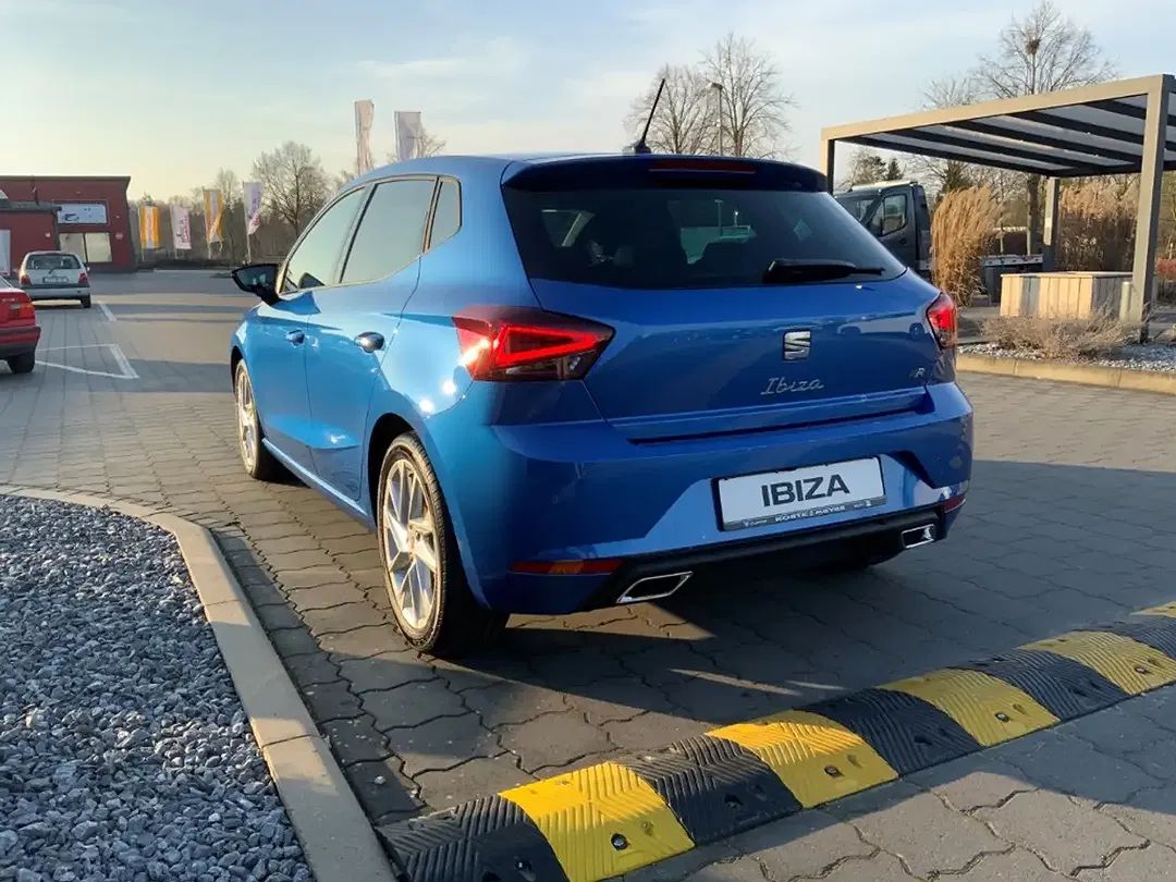 SEAT Ibiza - Thumbnail 4