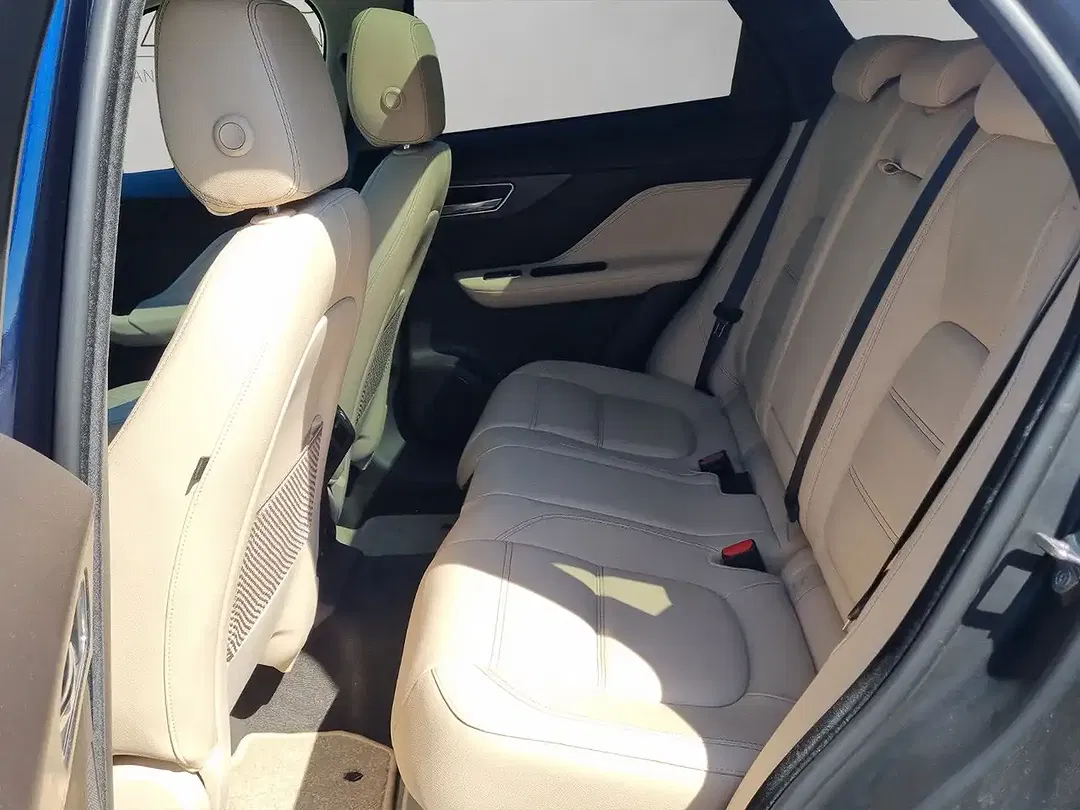 Jaguar F-Pace 25t 4x4 Pro - foto 15
