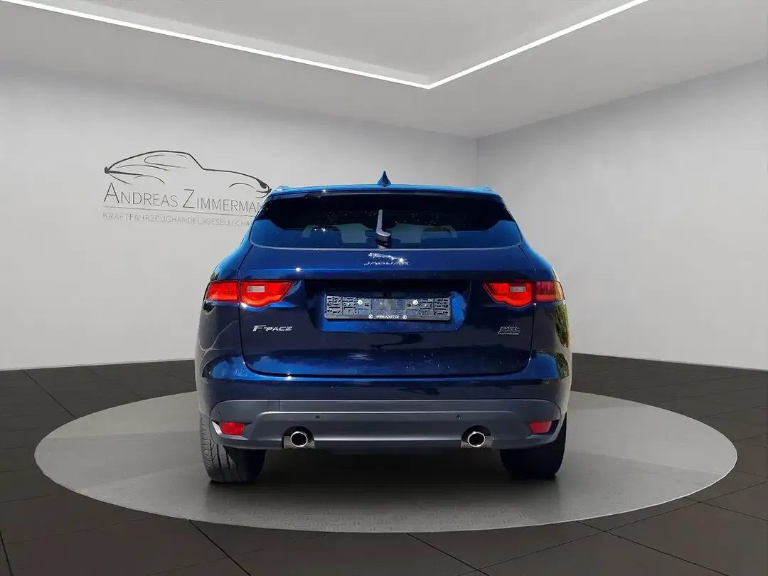 Jaguar F-Pace - Thumbnail 7