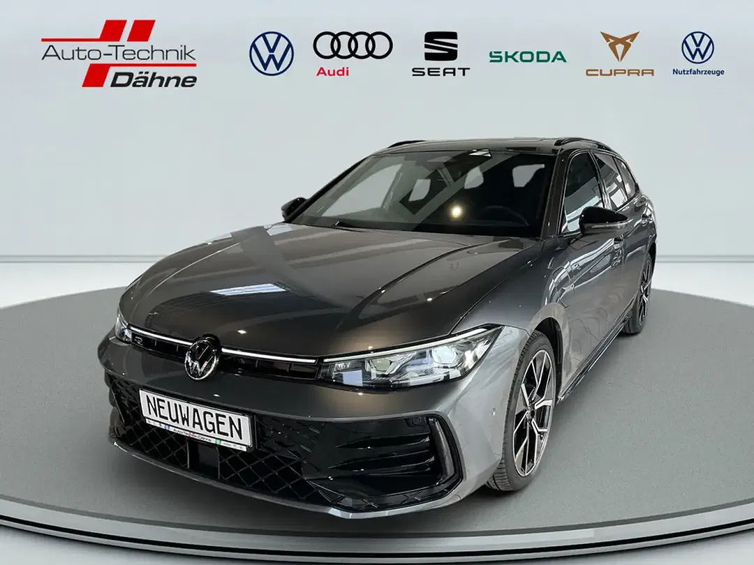 Volkswagen Passat - Thumbnail 1