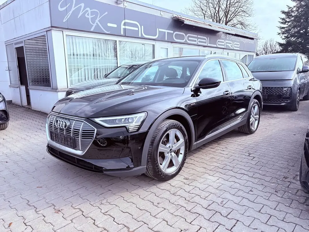 Audi e-tron - Thumbnail 1