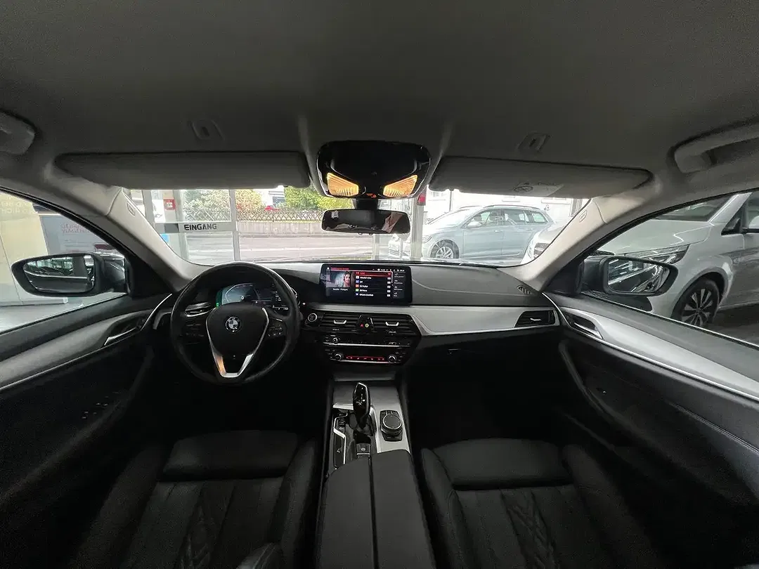 BMW 520 - Thumbnail 15