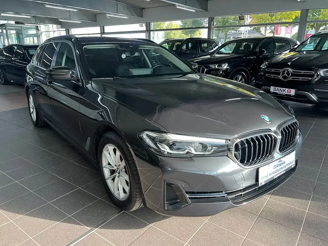 BMW 520 - Thumbnail 2