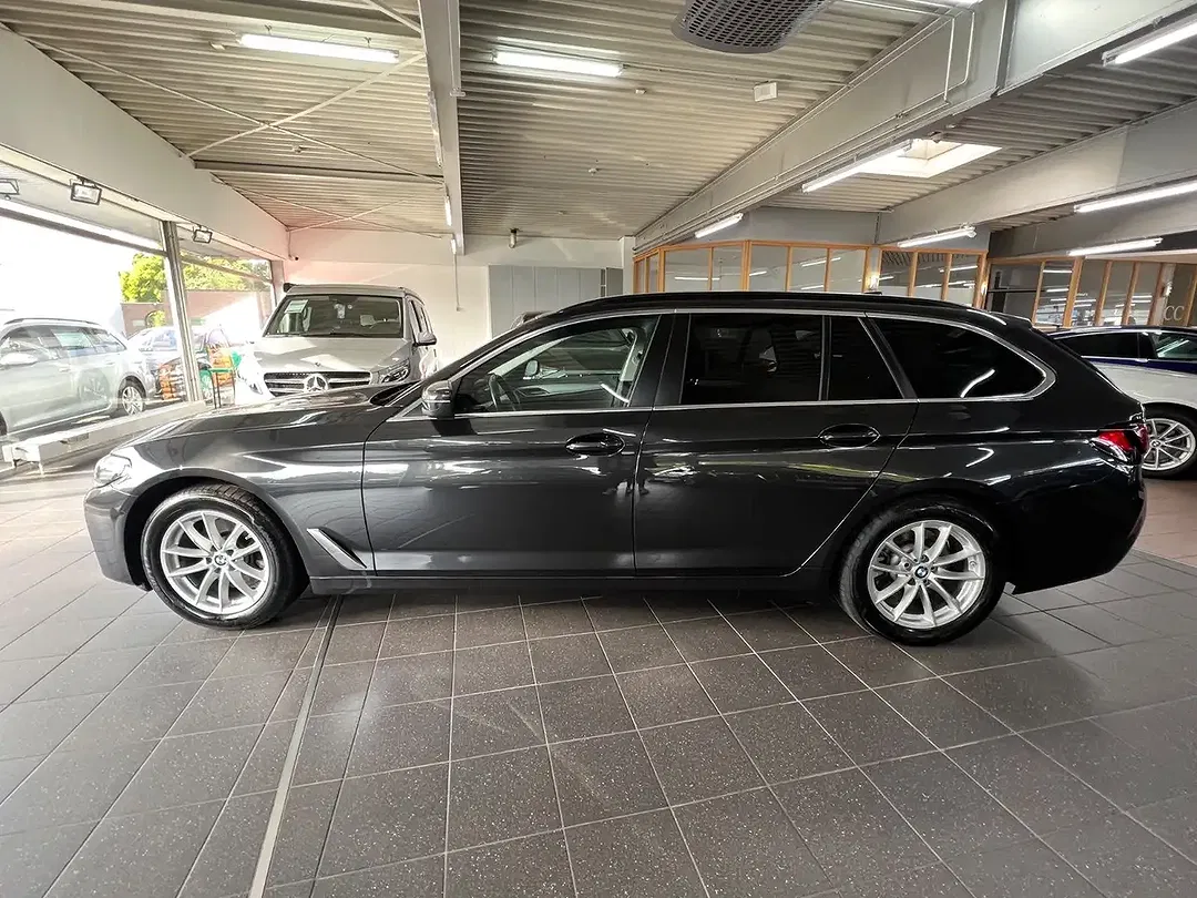 BMW 520 - Thumbnail 6