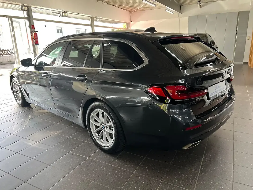 BMW 520 - Thumbnail 8