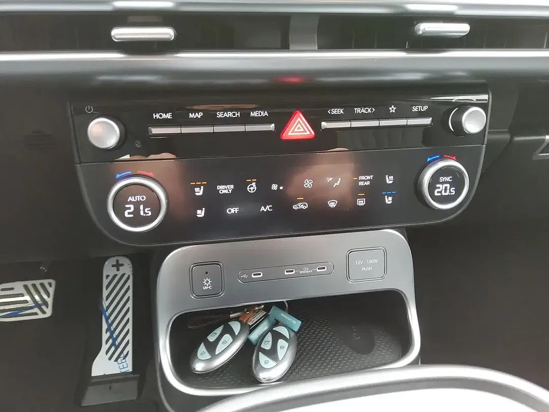 Hyundai IONIQ 9 - Thumbnail 12