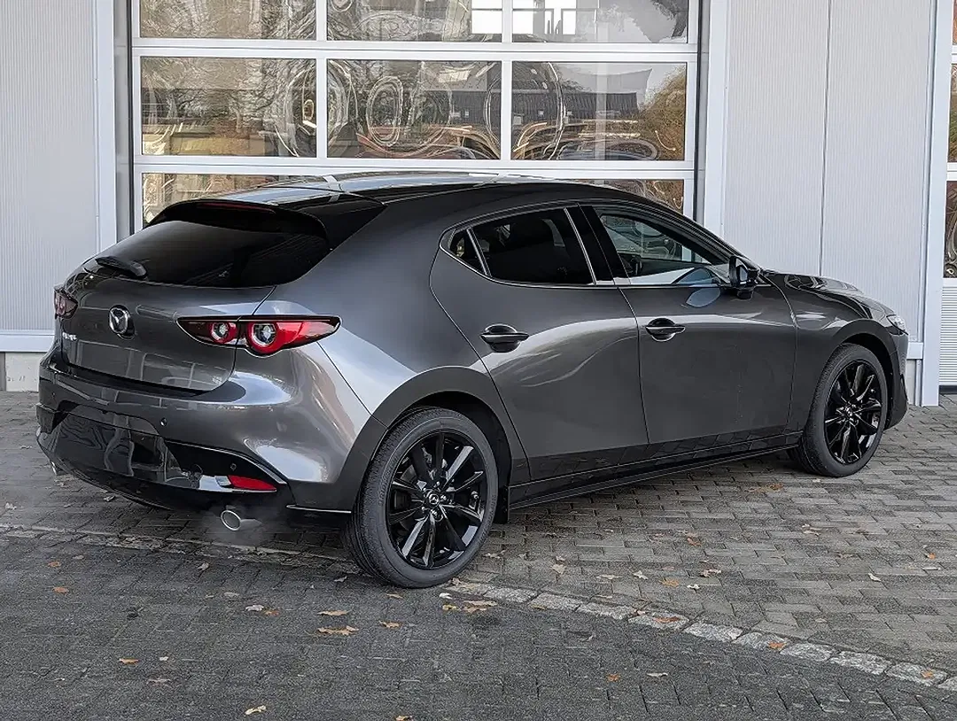 Mazda 3 - Thumbnail 6