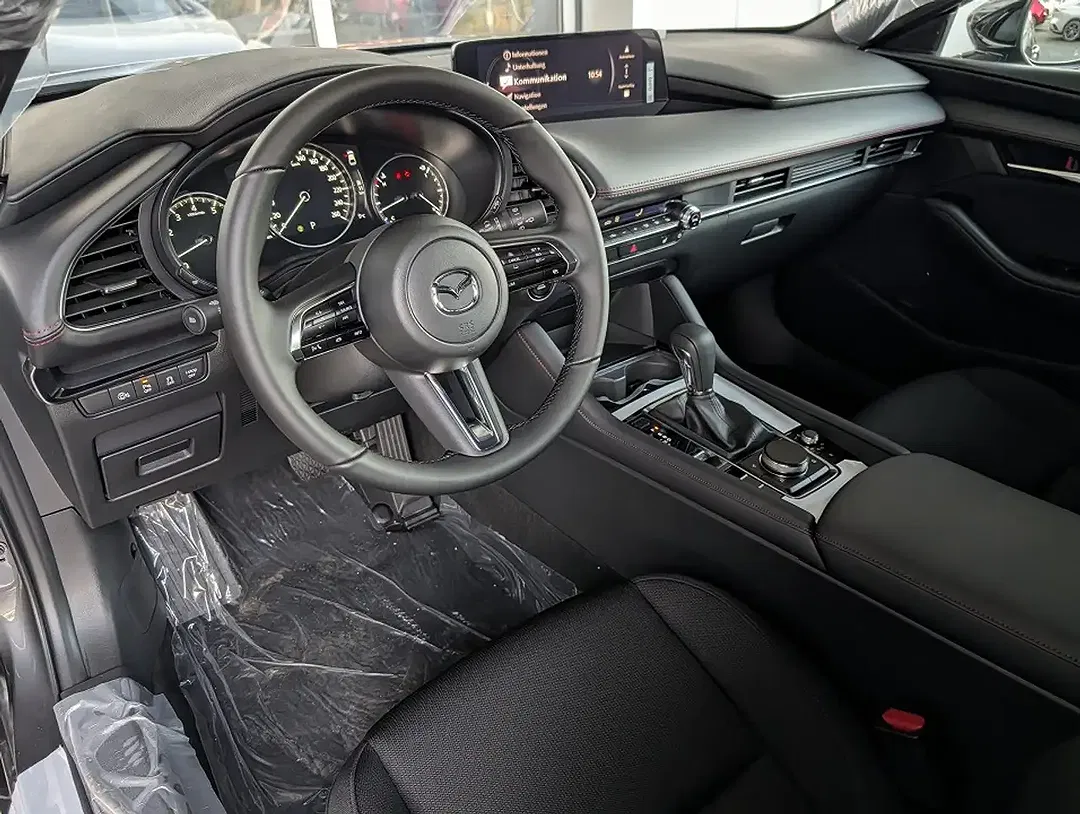 Mazda 3 - Thumbnail 9