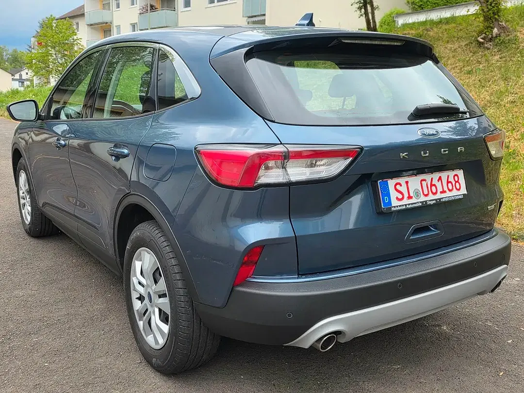 Ford Kuga - Thumbnail 4