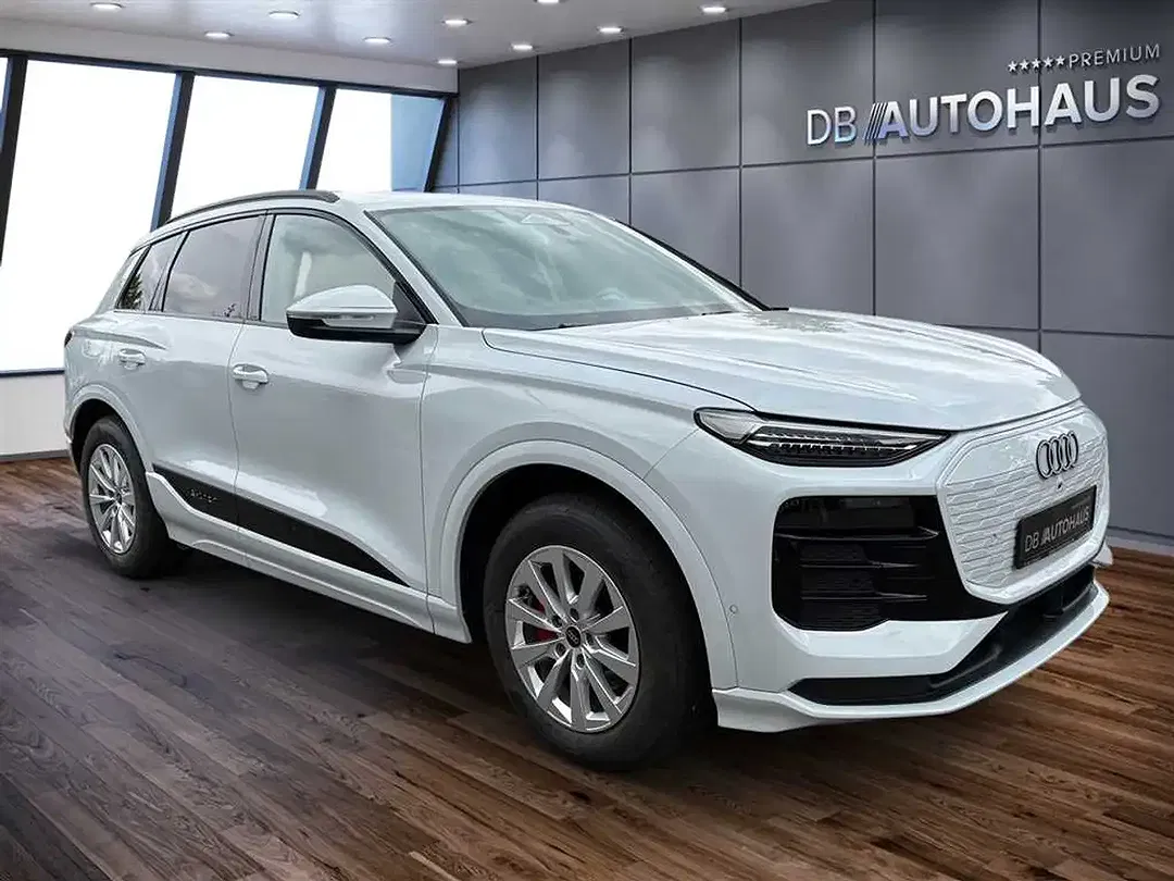Audi Q6 e-tron quattro - foto 2