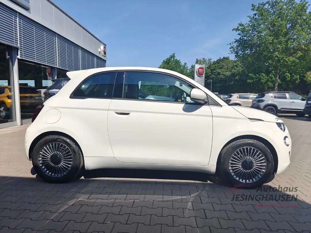 Fiat 500e - Thumbnail 4