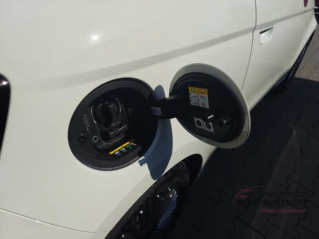Fiat 500e - Thumbnail 5