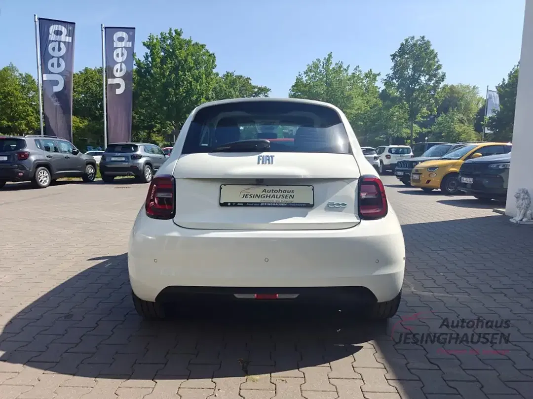 Fiat 500e - Thumbnail 7