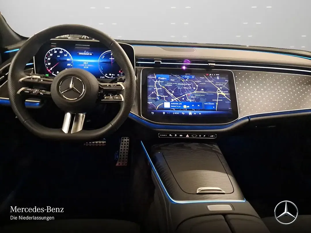 Mercedes-Benz E 300 - Thumbnail 12