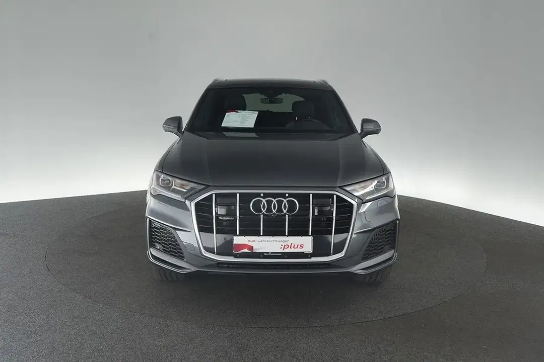 Audi Q7 - Thumbnail 3