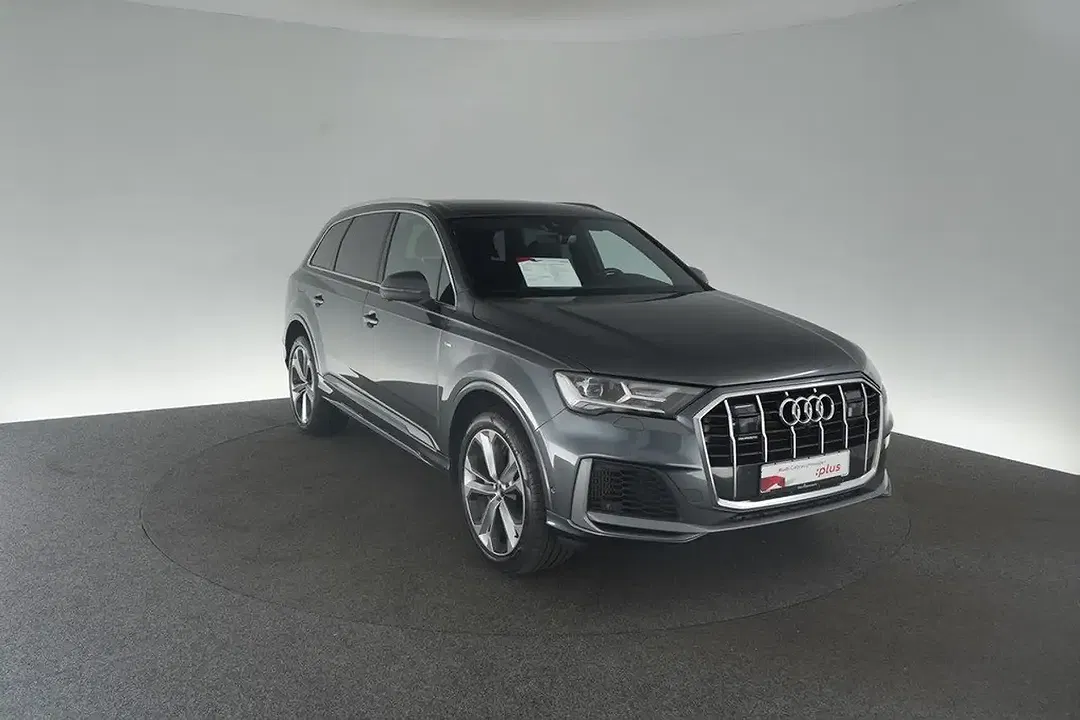 Audi Q7 - Thumbnail 7