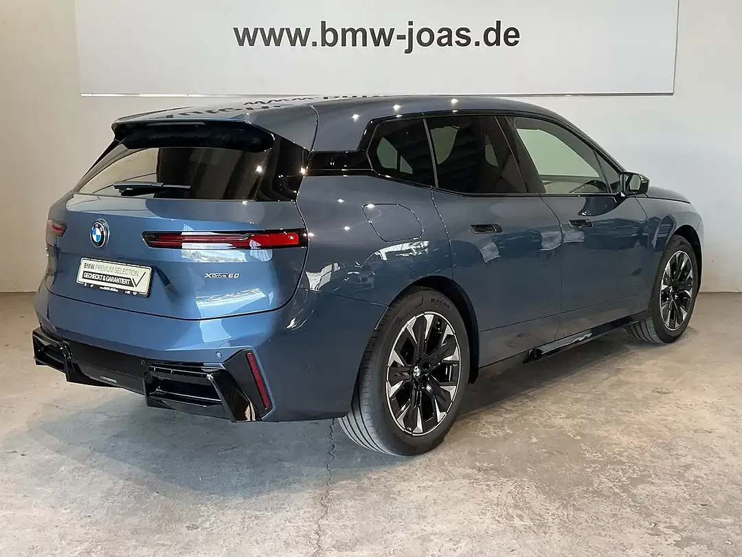 BMW iX - Thumbnail 14