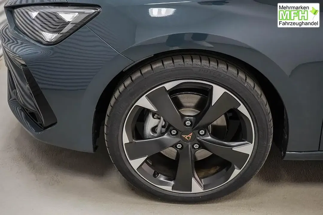 CUPRA Leon - Thumbnail 5