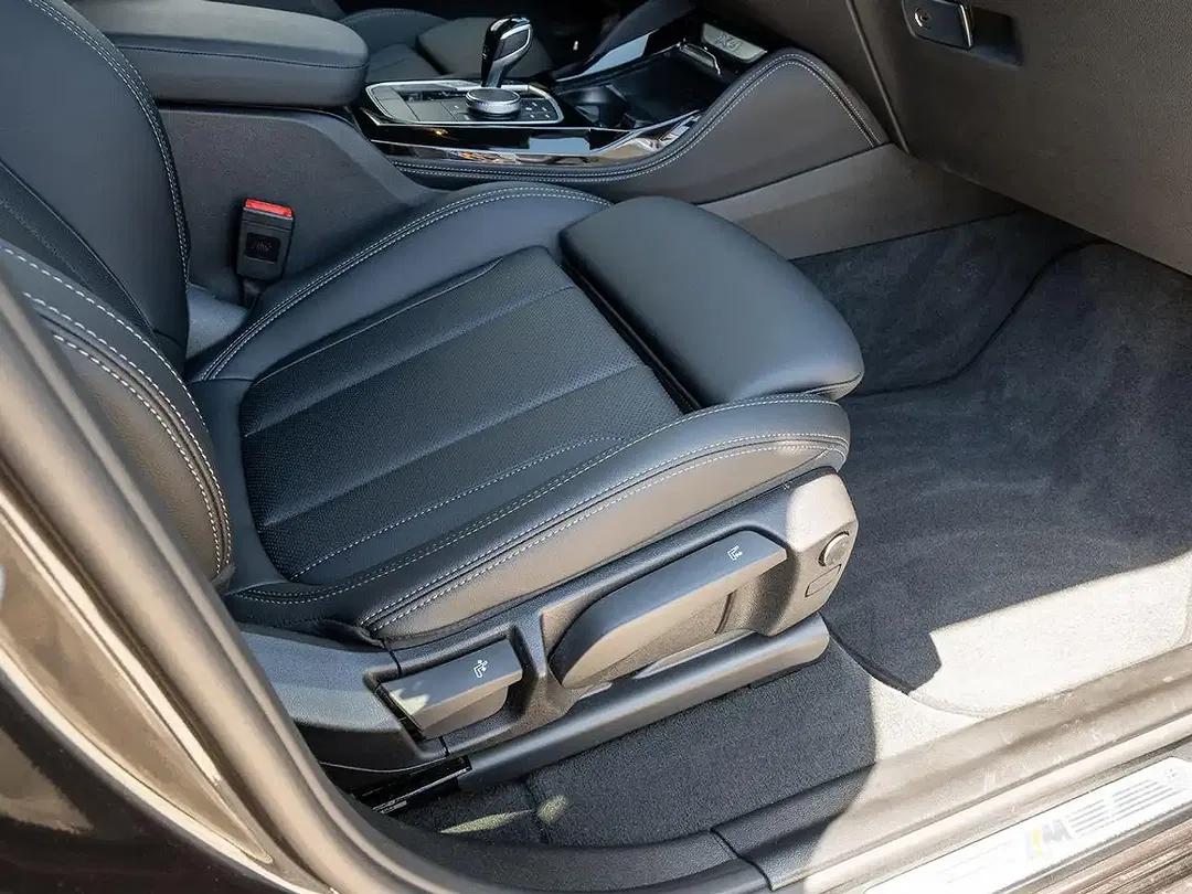 BMW X4 - Thumbnail 11