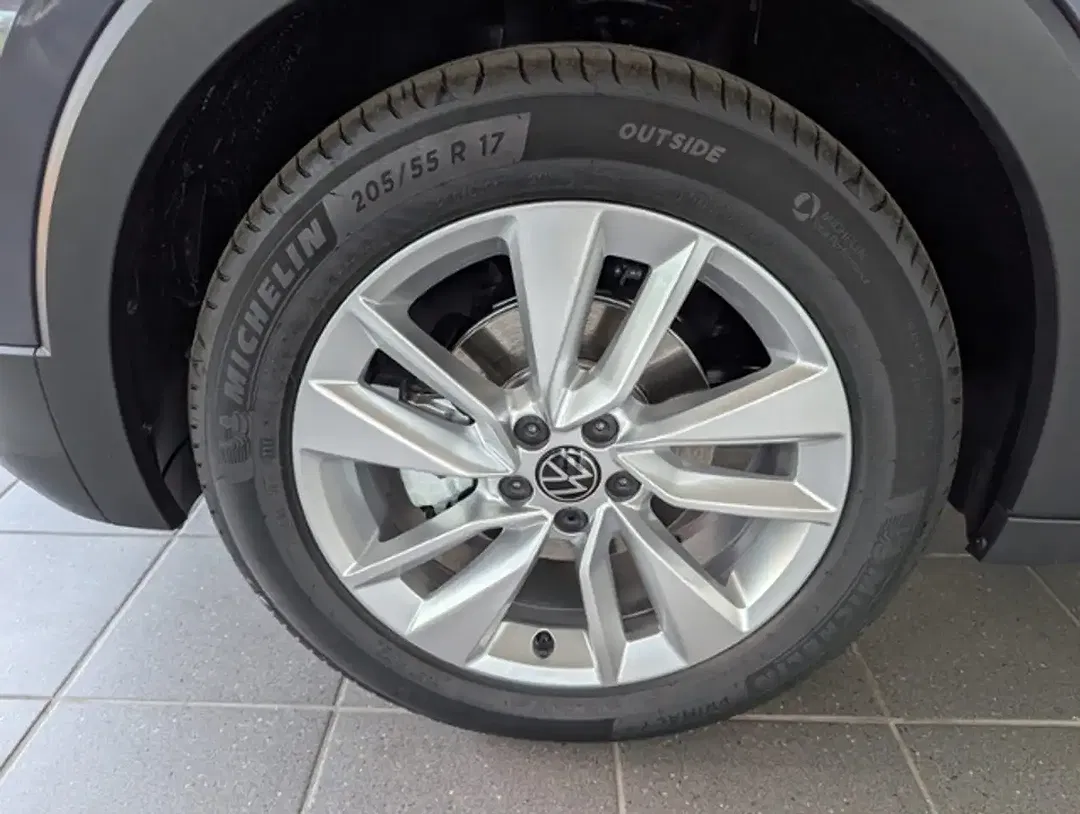 Volkswagen T-Cross - Thumbnail 9