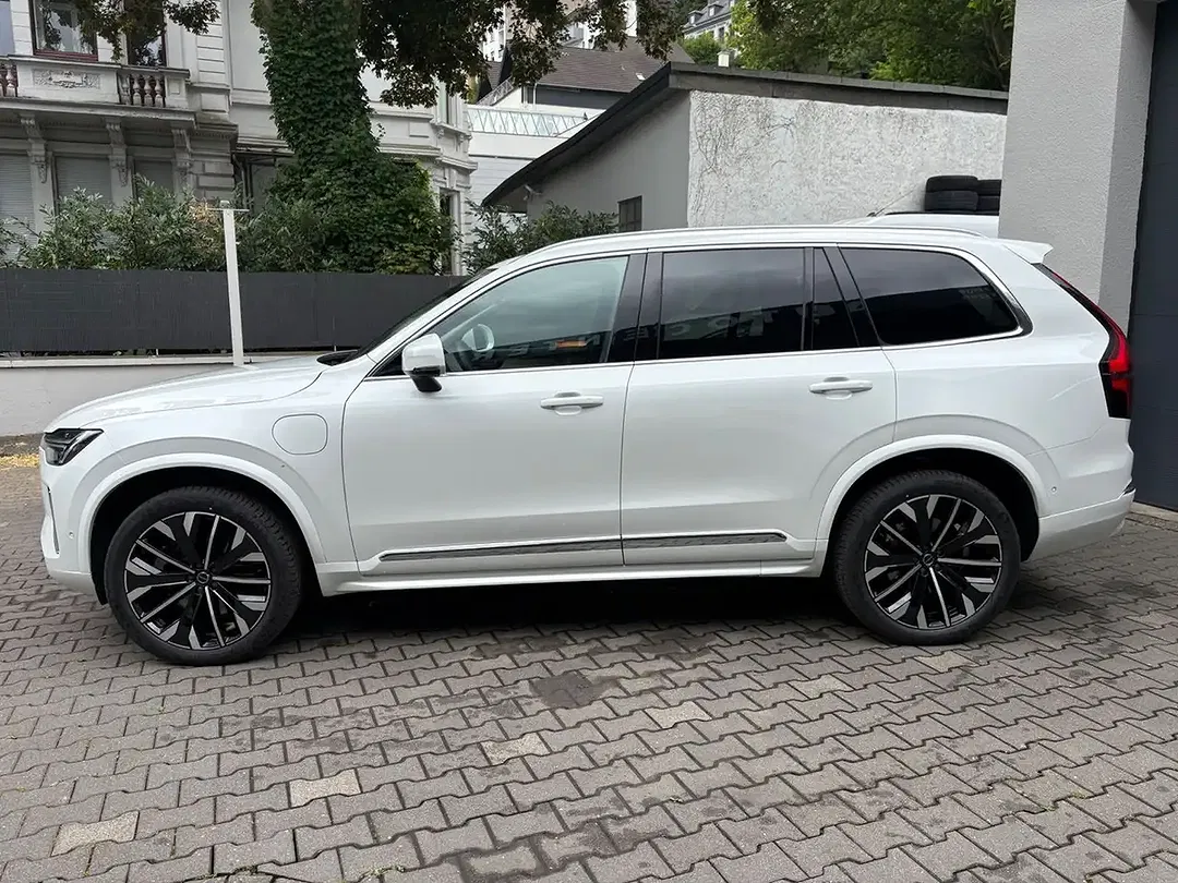 Volvo XC90 - Thumbnail 4