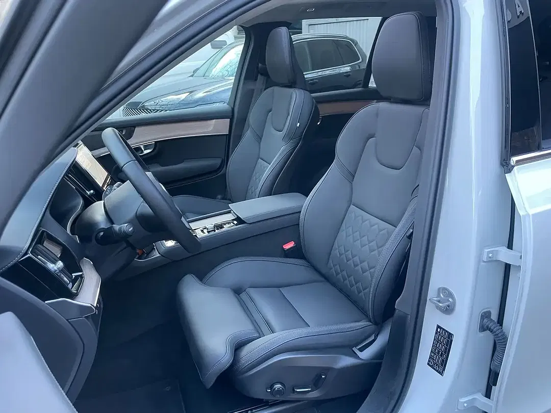 Volvo XC90 - Thumbnail 9