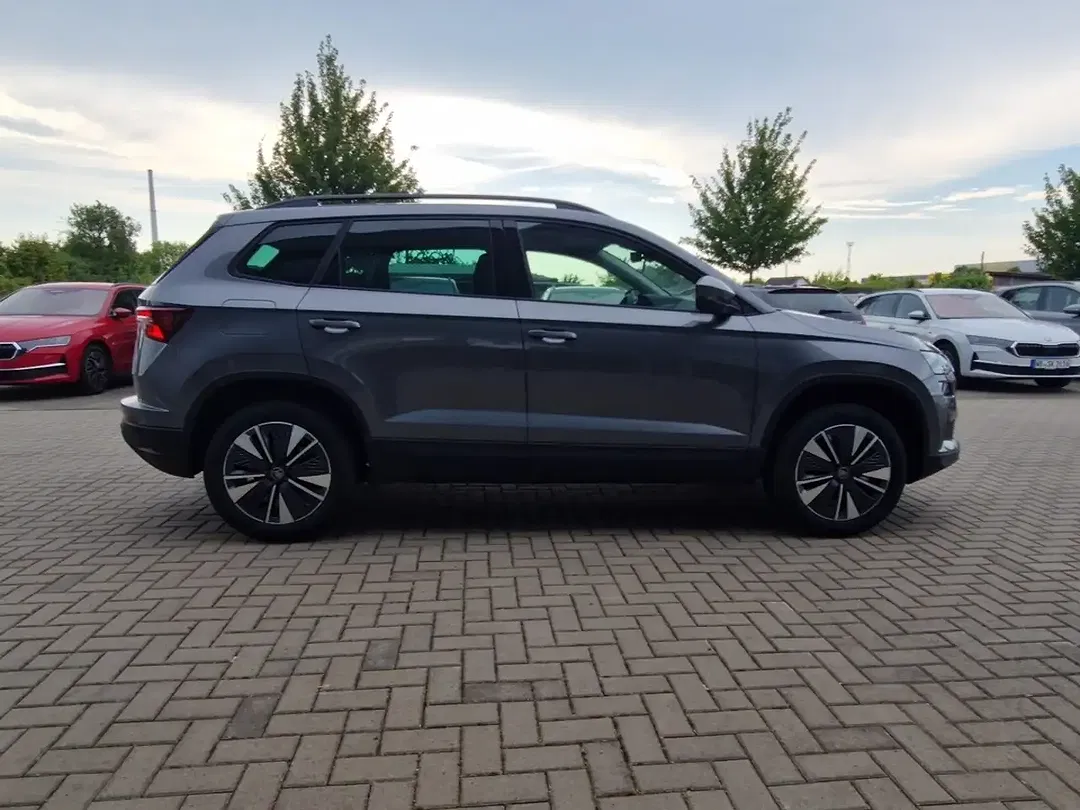 Skoda Karoq - Thumbnail 6