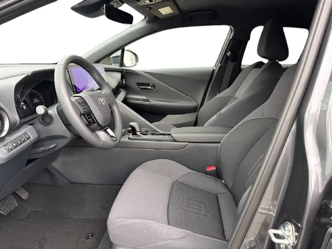 Toyota C-HR - Thumbnail 12