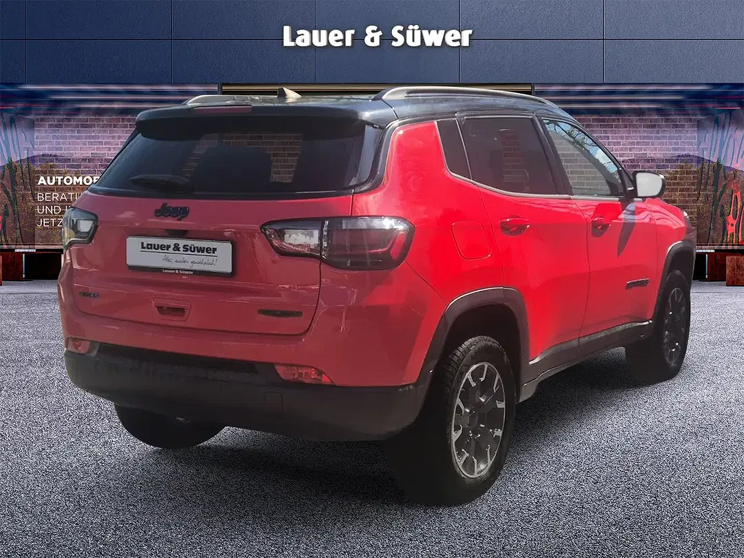 Jeep Compass - Thumbnail 3