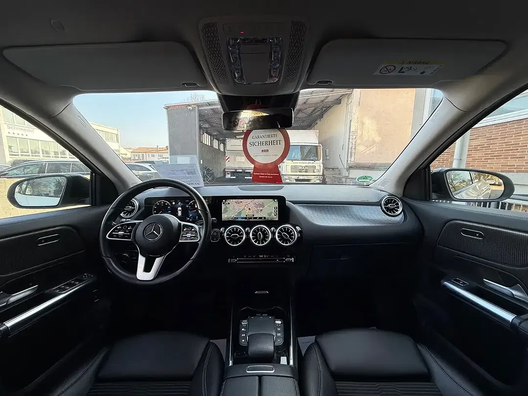 Mercedes-Benz GLA 180 - Thumbnail 8