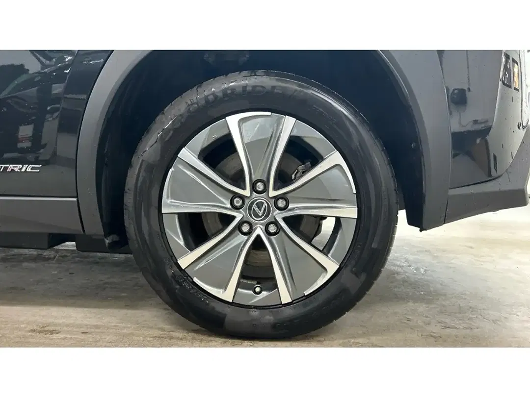 Lexus UX 300e - Thumbnail 21